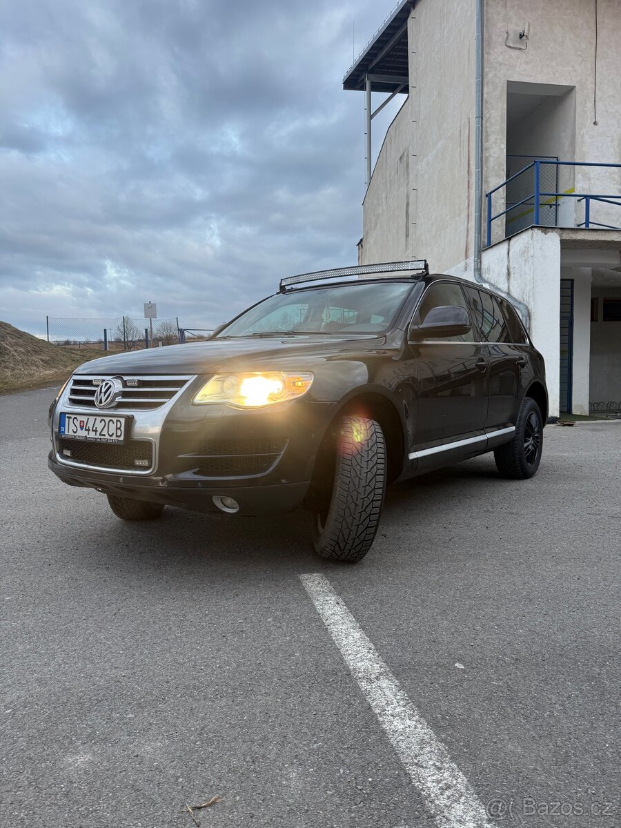 Volkswagen Touareg 1