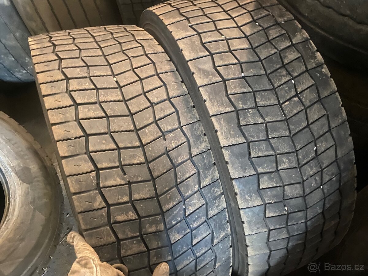 Pneumatiky 295/60 R 22,5