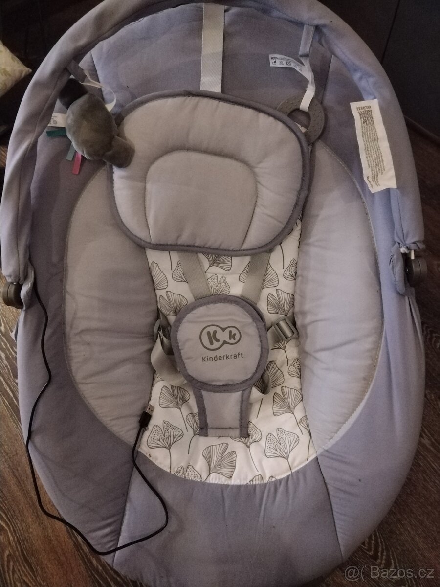 Kinderkraft Luli Grey houpací lehátko s melodií