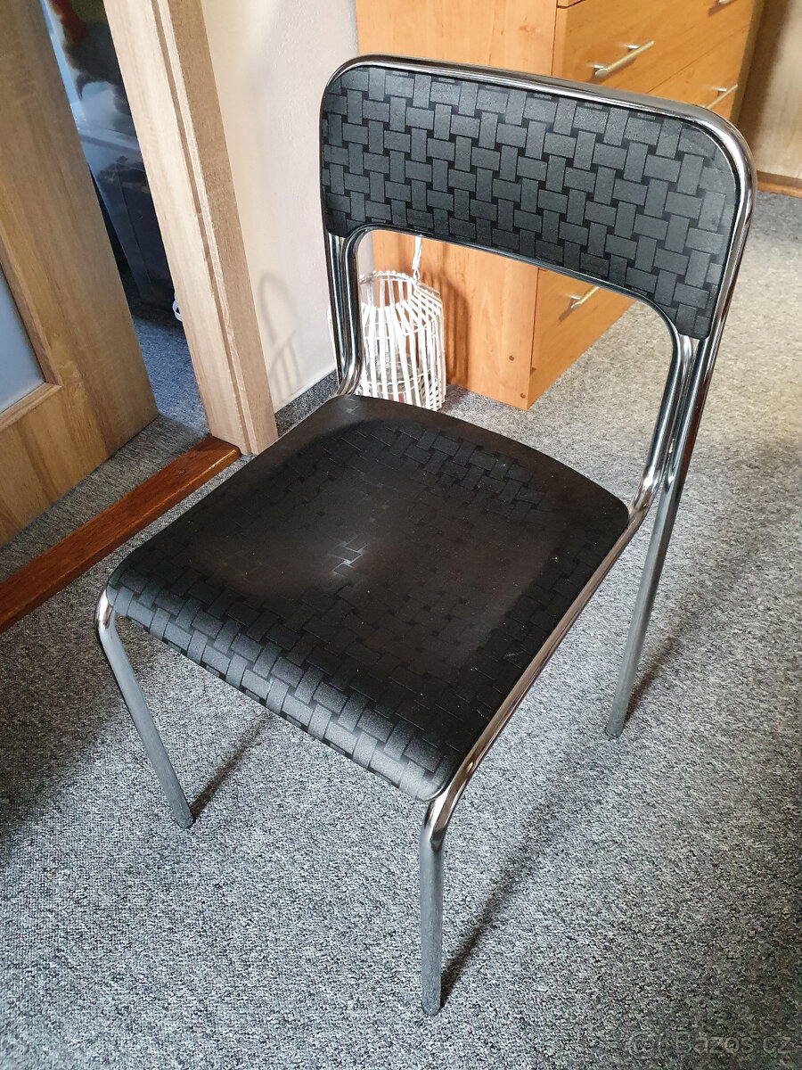 Stohovatelné židle ASKA - 8ks