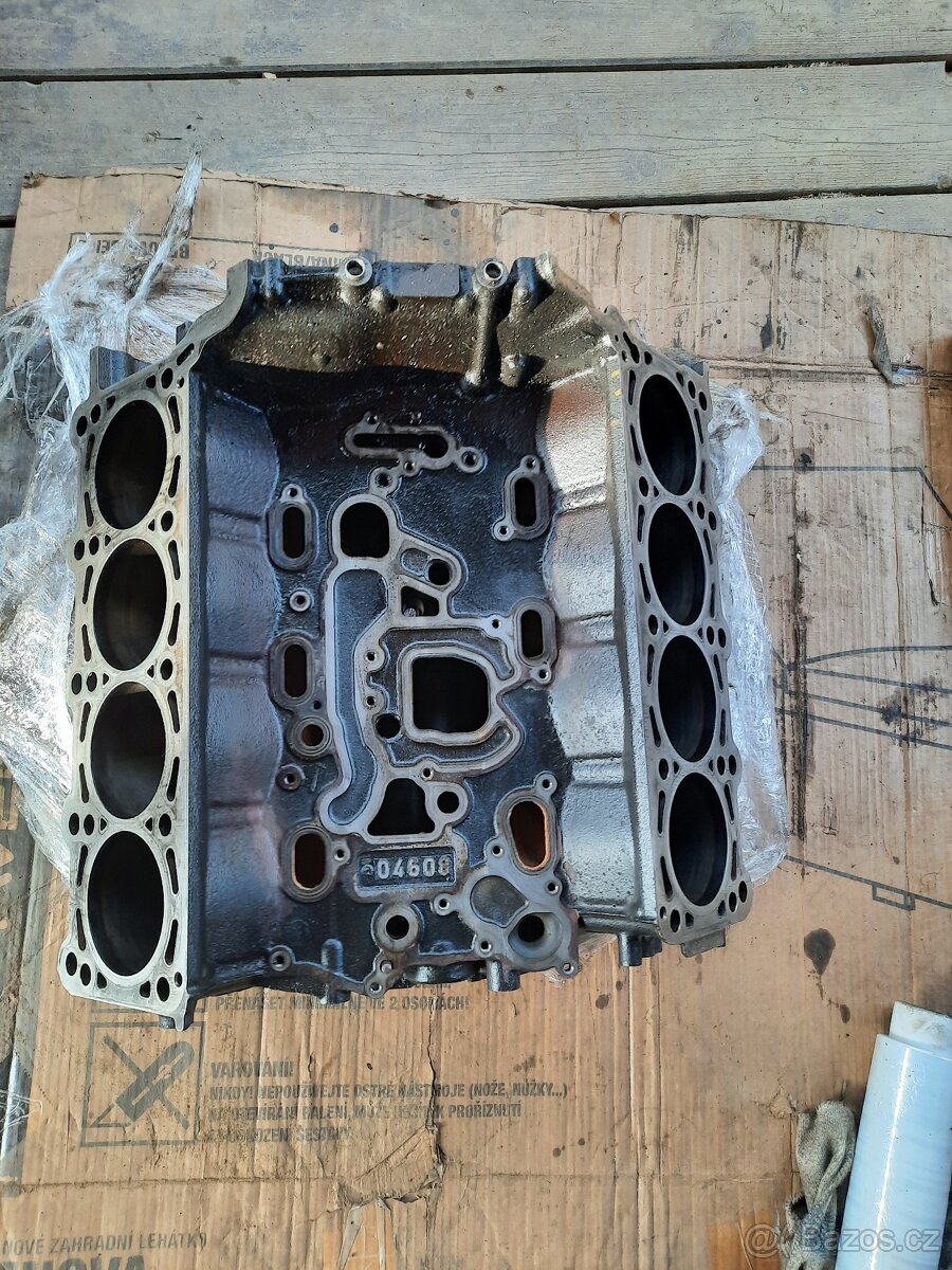 Blok motoru Audi Q7 - 4.2 TDI - BTR