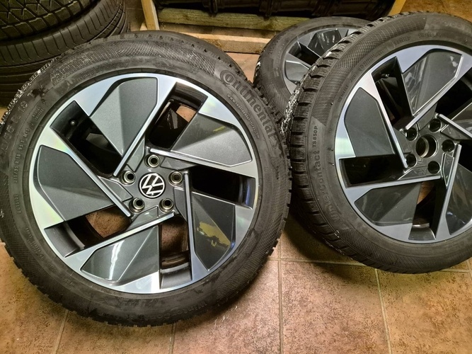 Zimní kola Volkswagen ID Enyaq R18 5x112 East Dery