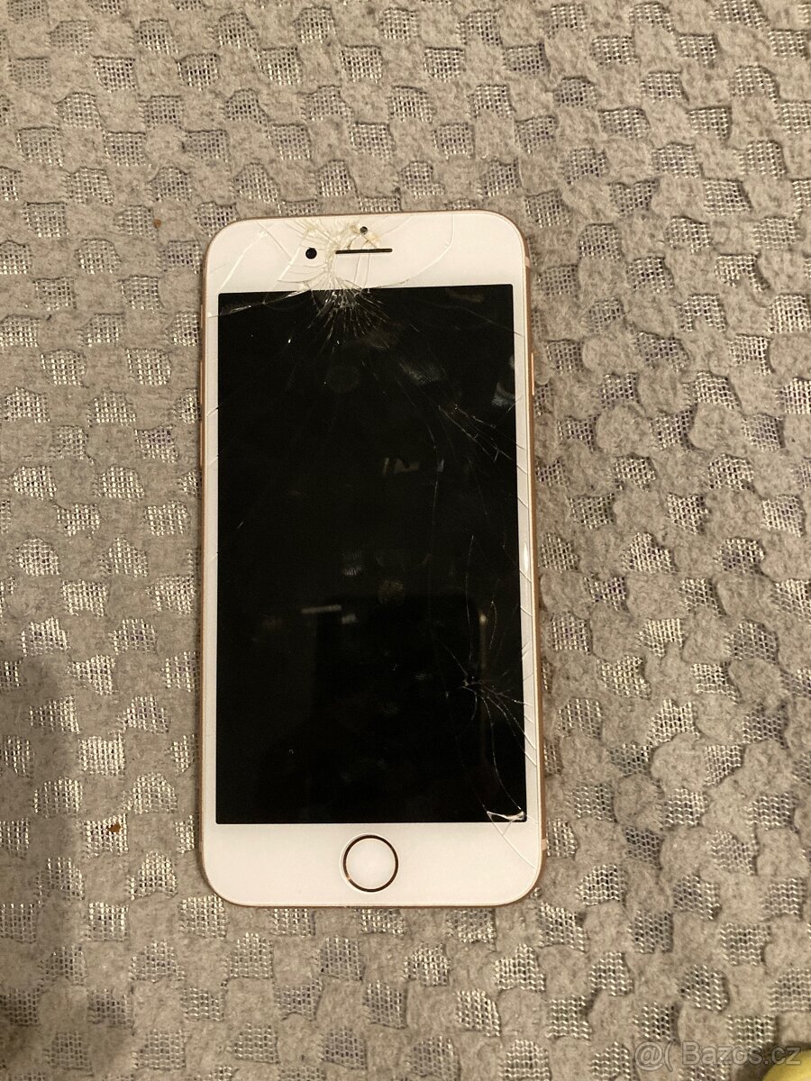 iPhone 8