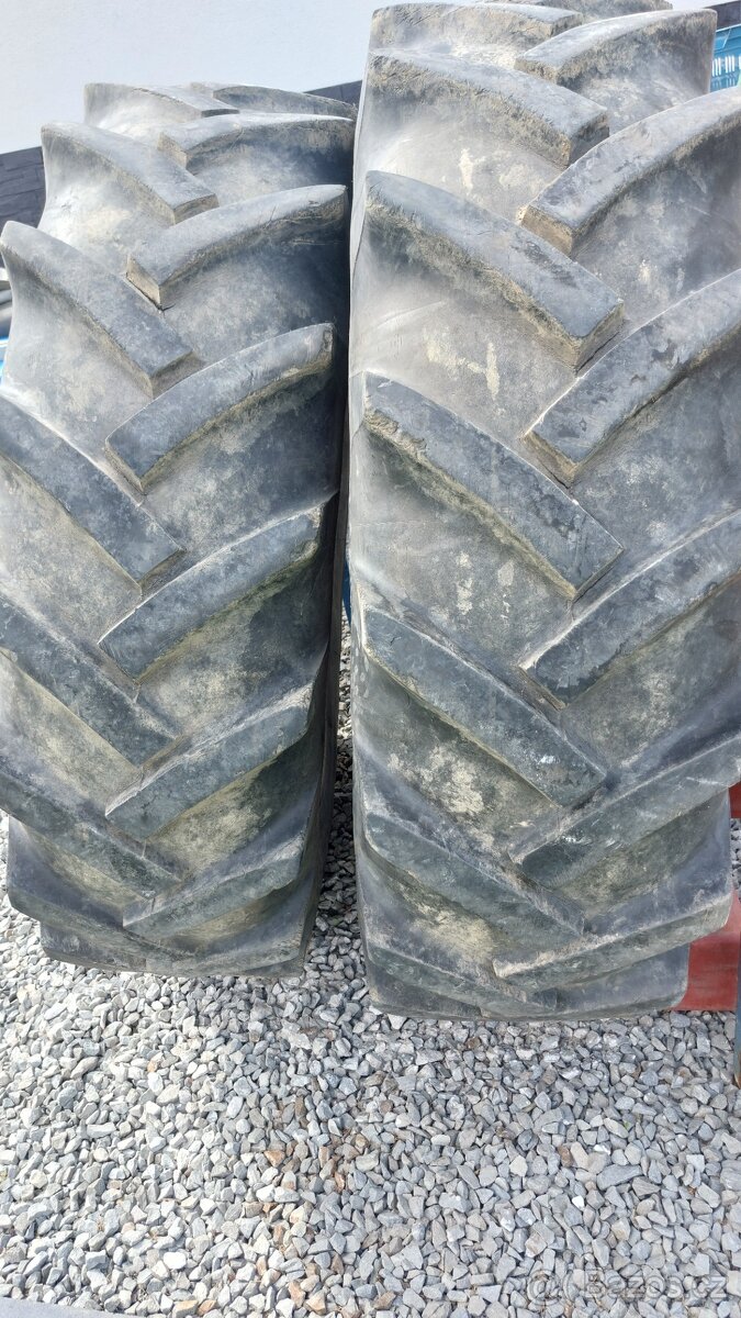 Pneu 16,9-34