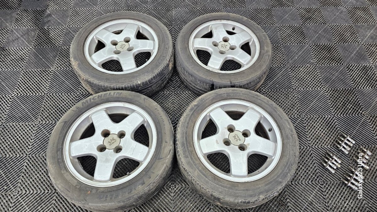 Peugeot 405T16 SL648