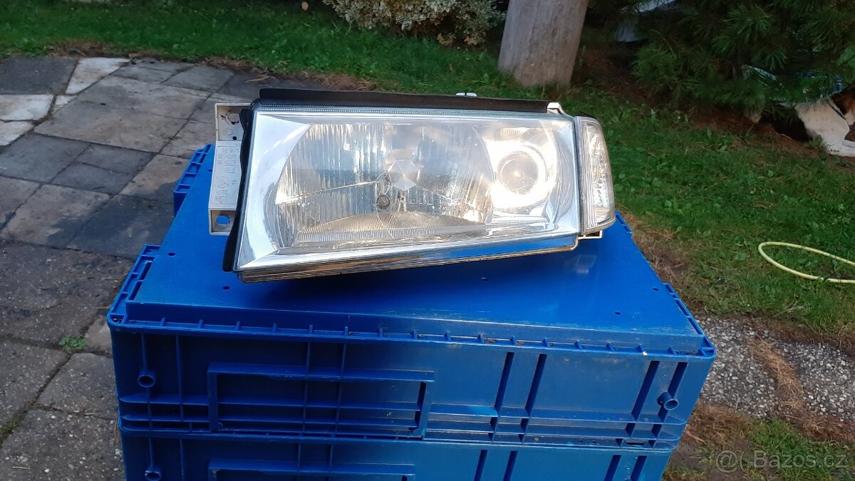 Škoda Octavia l levé světlo