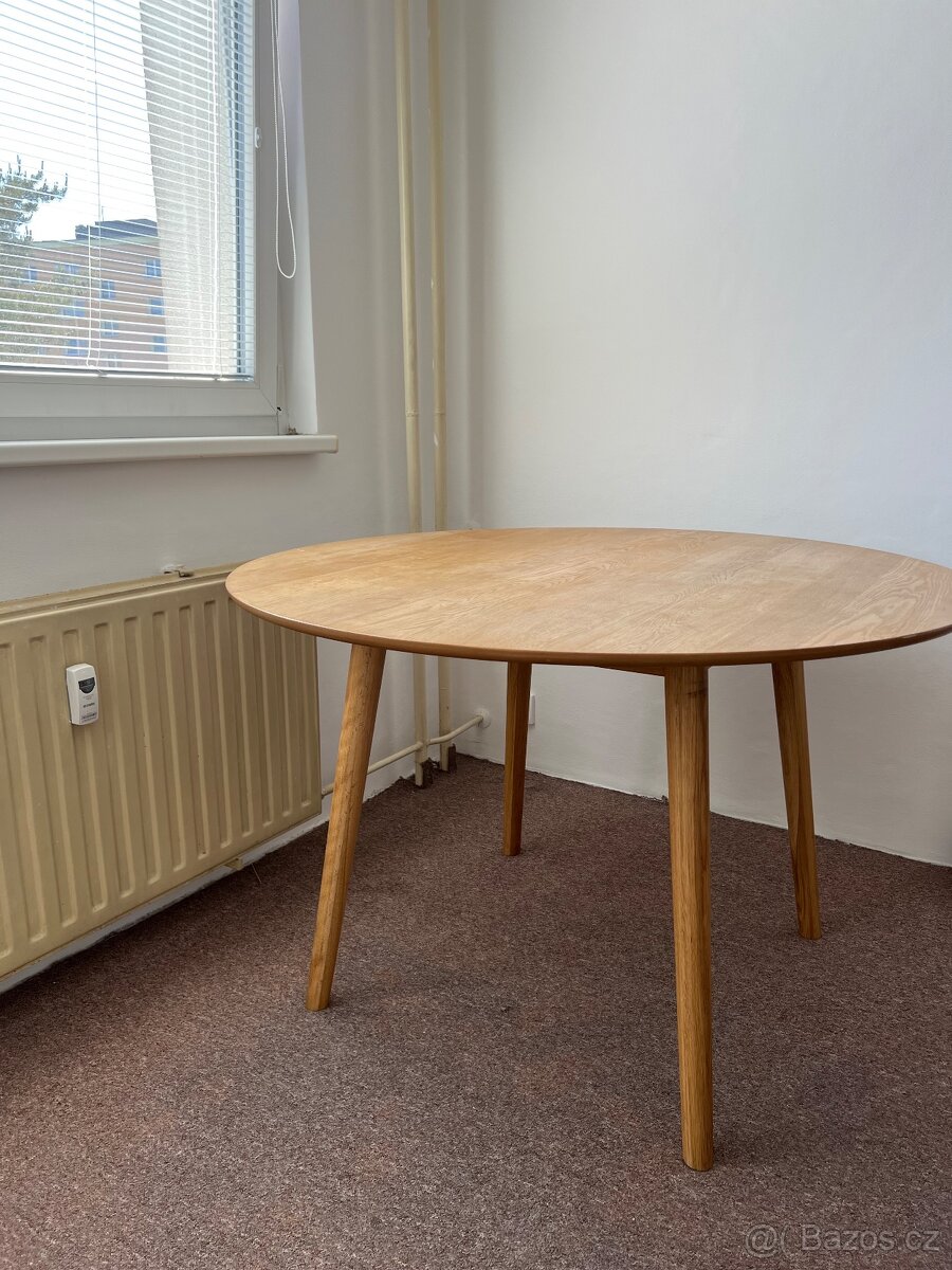 Prodám levně kulatý stul