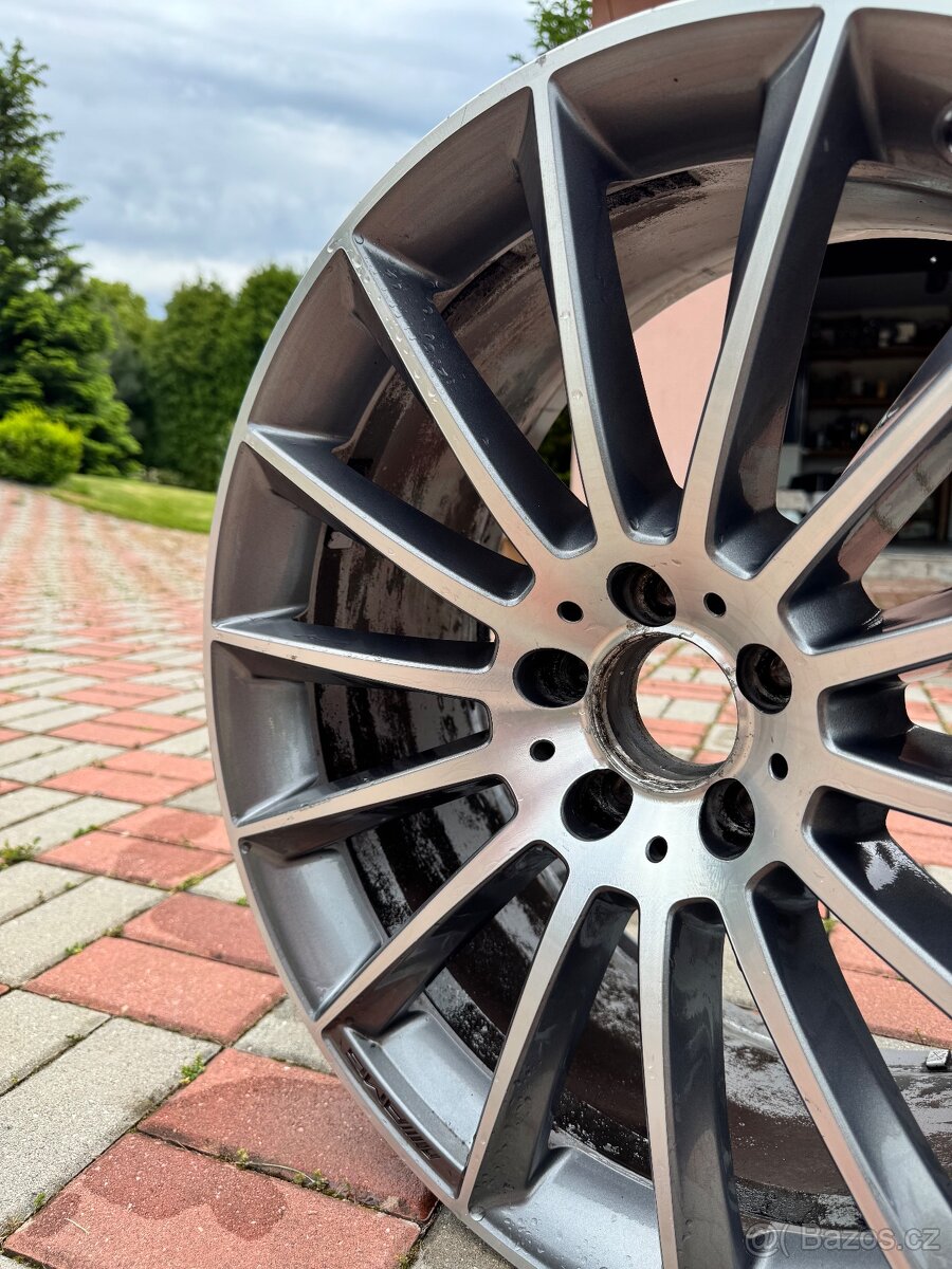 Originální hliníkový disk Mercedes-Benz AMG 21"