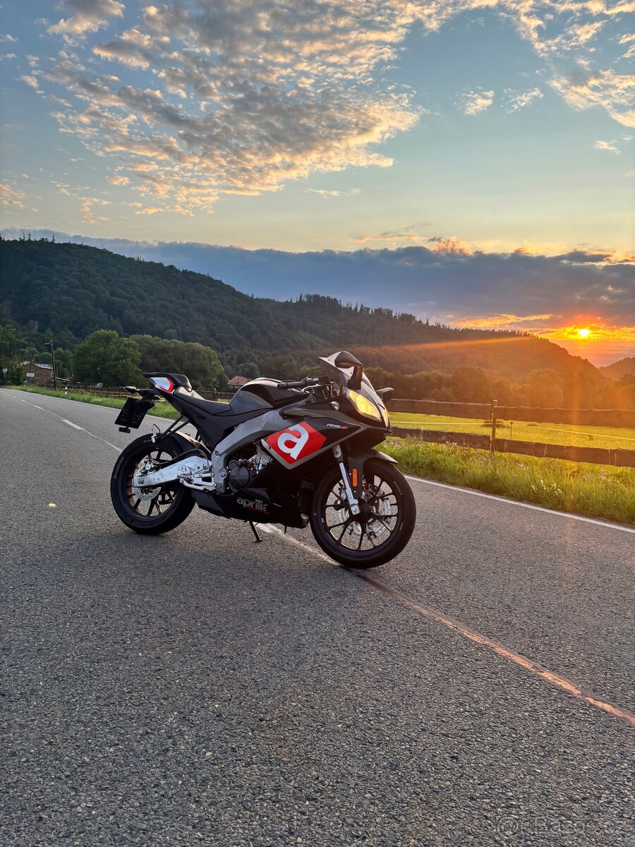 Aprilia rs4 125