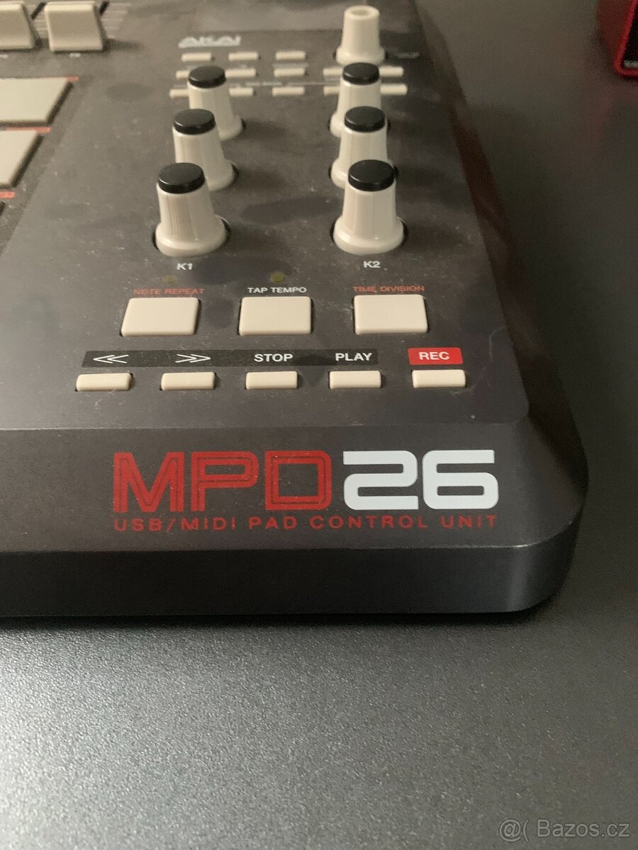 AKAI Professional MPD26 USB/MIDI Pad Controller
