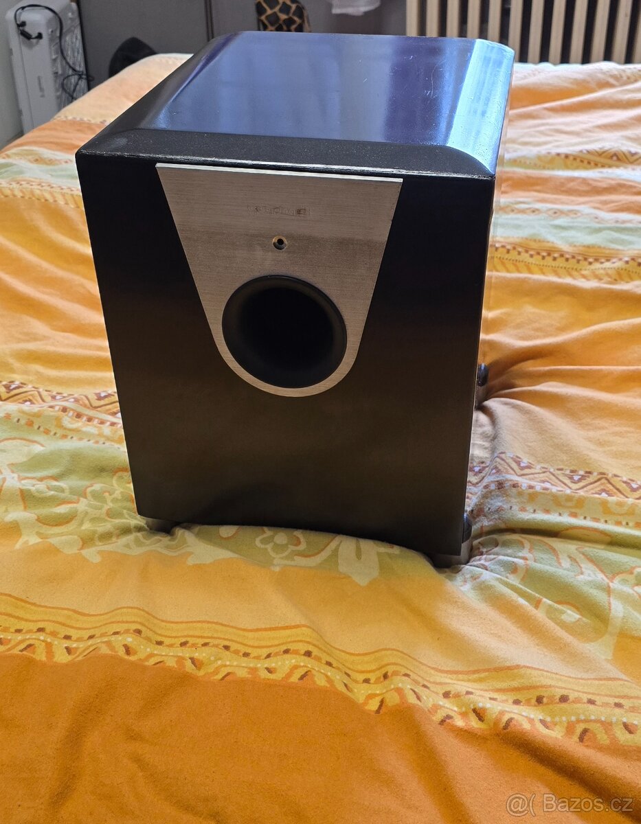 Subwoofer quadral aktivní