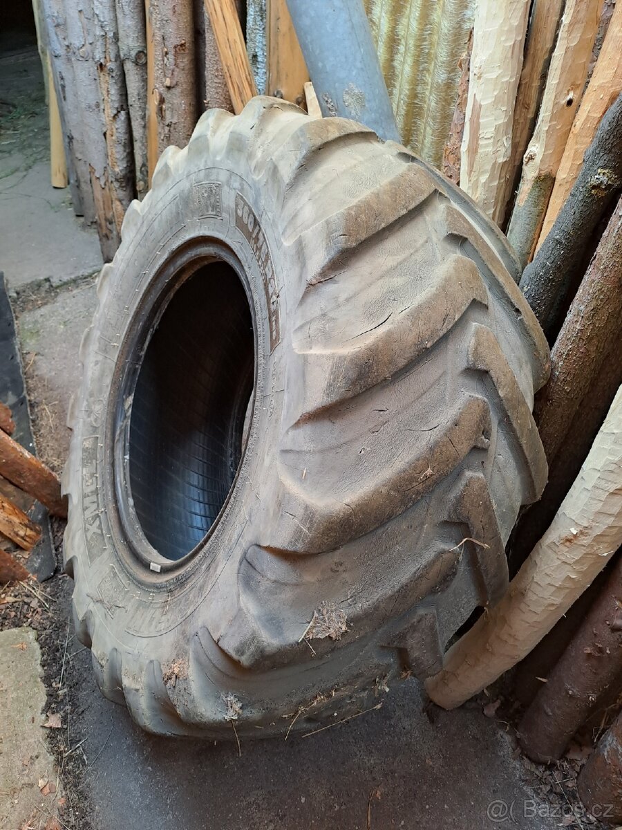Pneumatiky na offroad,  traktůrek
