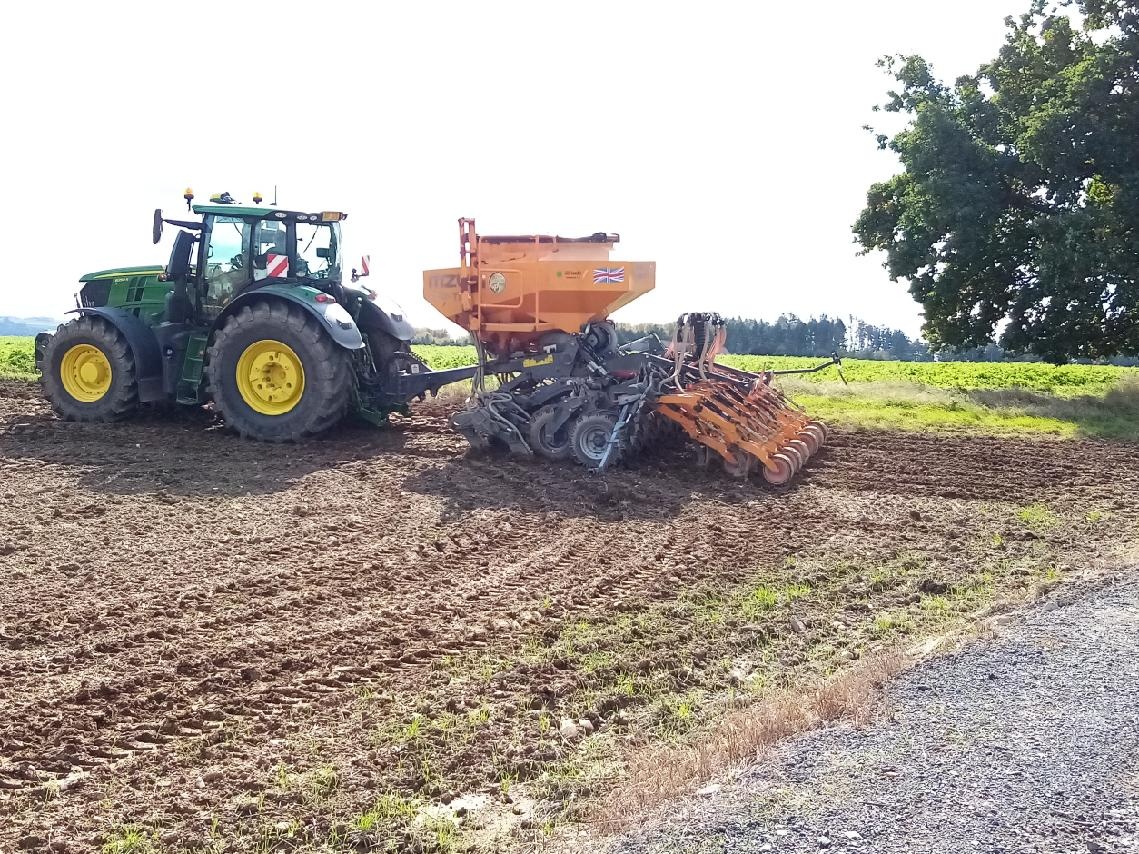 Mzuri ProTill 4T secí stroj- (pásové zpracování půdy)