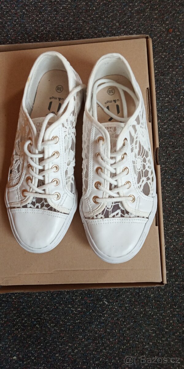 Dámské krajkové tenisky velikost 38