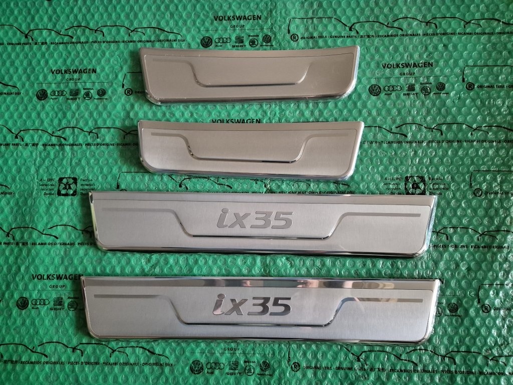 dekorativní ozdobné a ochranné lišty prahu Hyundai ix35 2S45