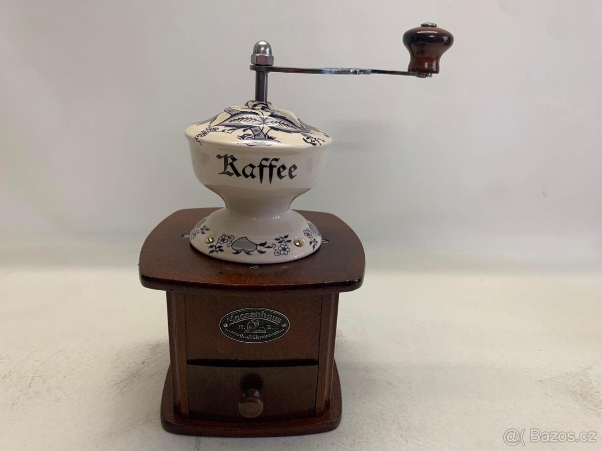 Porcelánový stolní mlýnek na kávu - cibulák č. 4