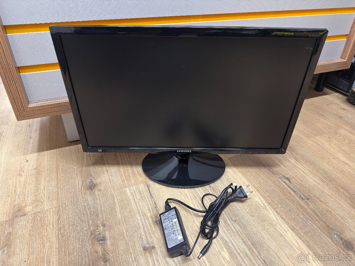 24" Samsung S24D300H FullHD monitor
