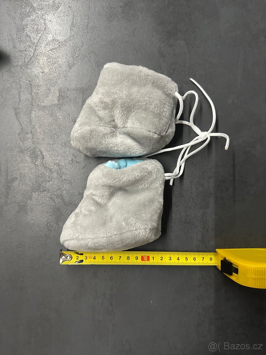 Zimní capáčky boty pro miminko vel. 1