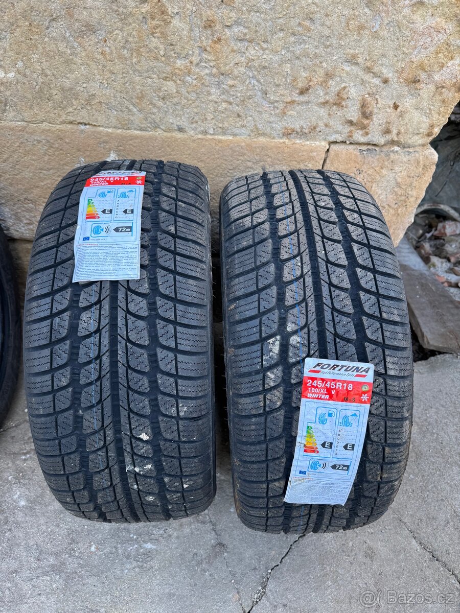 Pneumatiky 245/45/R18