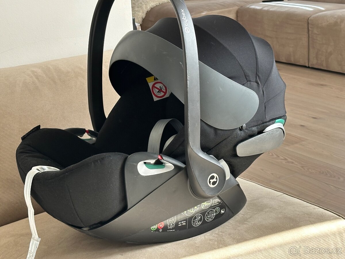 CYBEX Cloud Z2 i‑Size (vajíčko) – normální stav, včetně adap