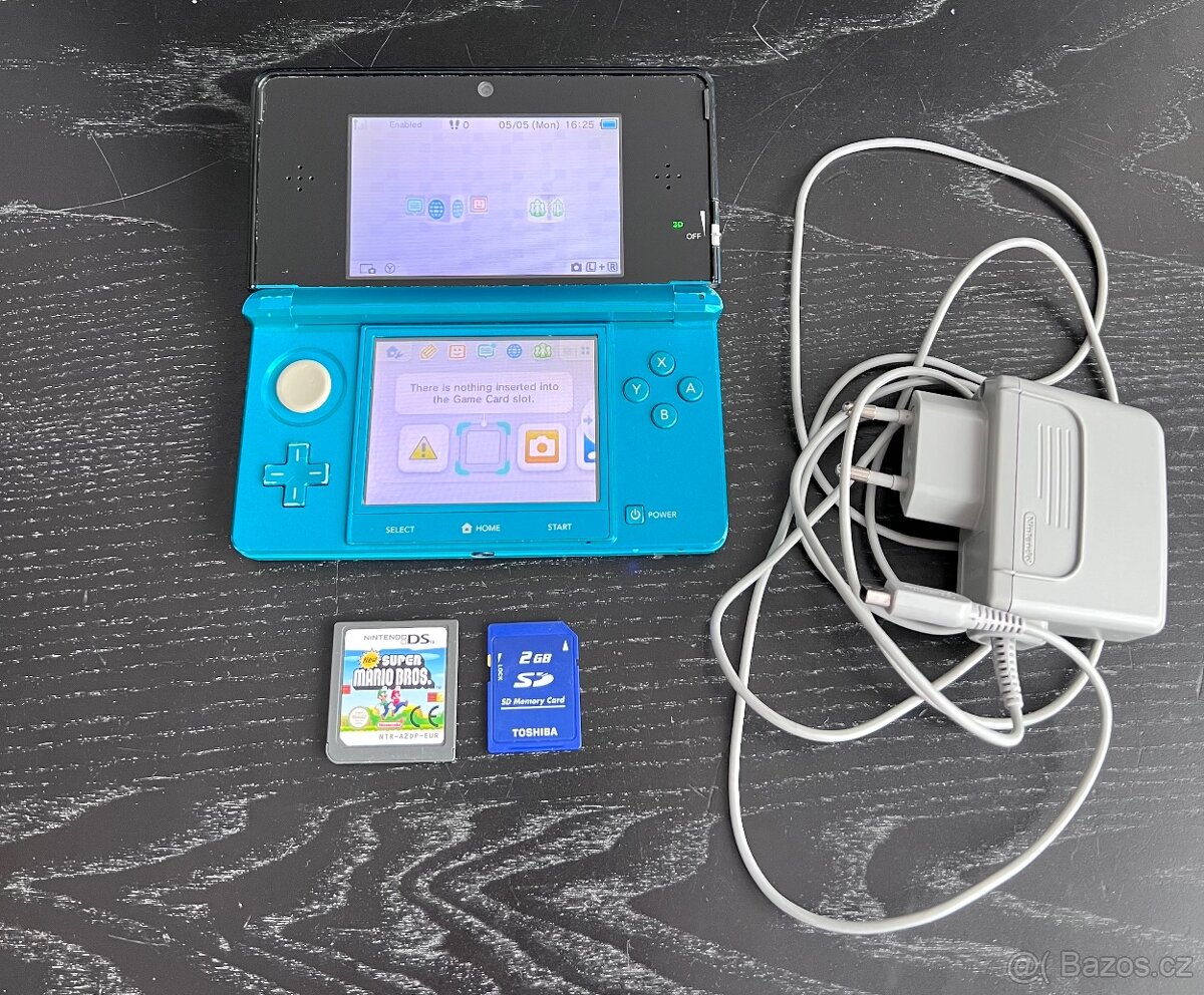 Nintendo 3DS + hru Super Mario Bros DS