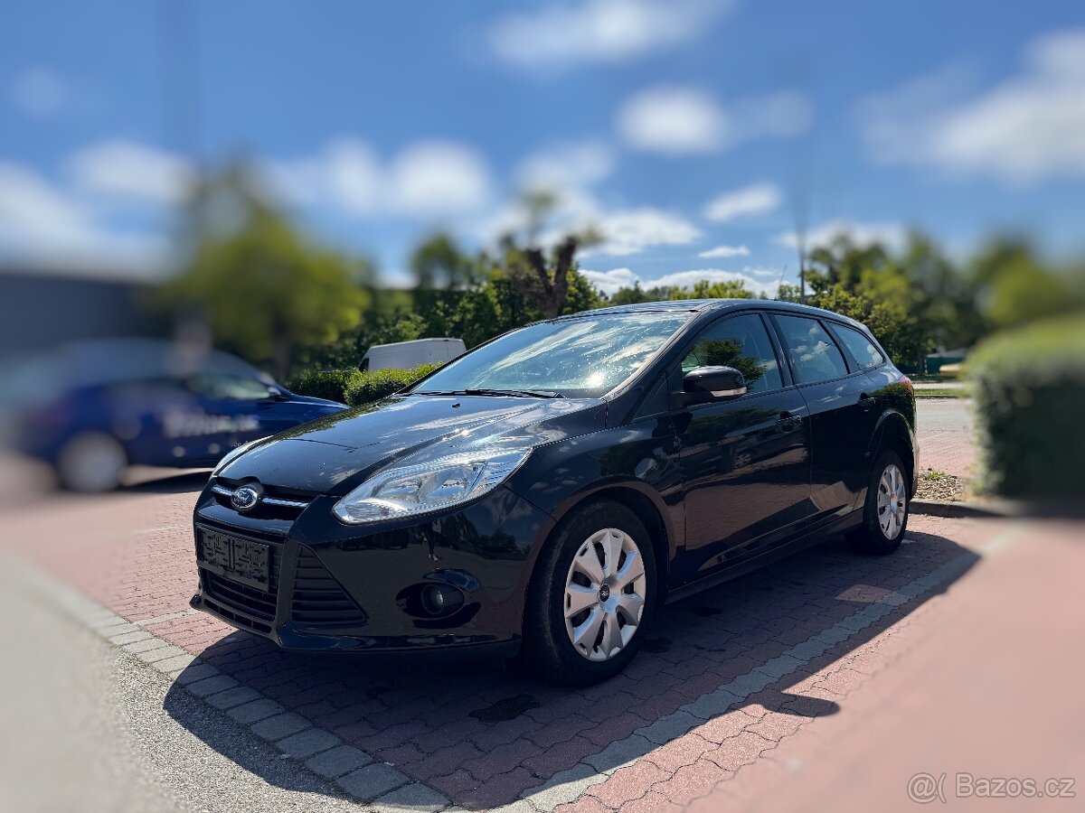 Prodám Ford focus combi 1.0 2012 74kw eco boost