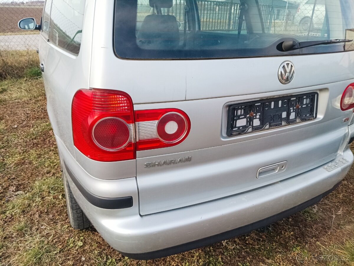 Zadní světla facelift VW Sharan chladičová stěna