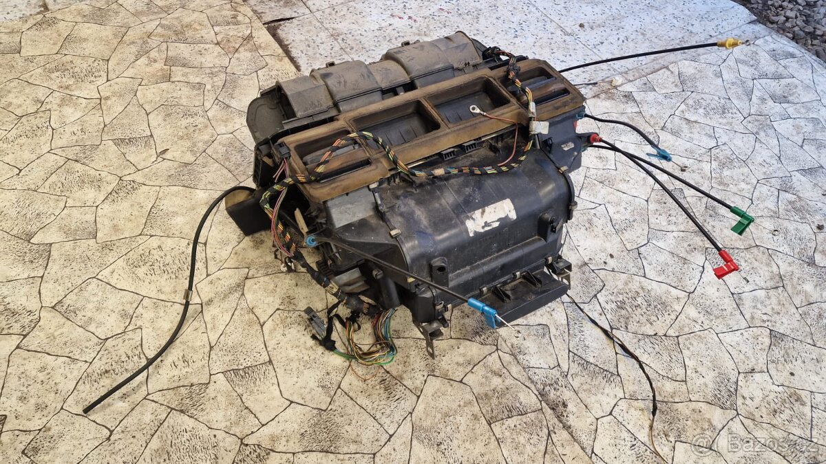 BMW E34 - topení