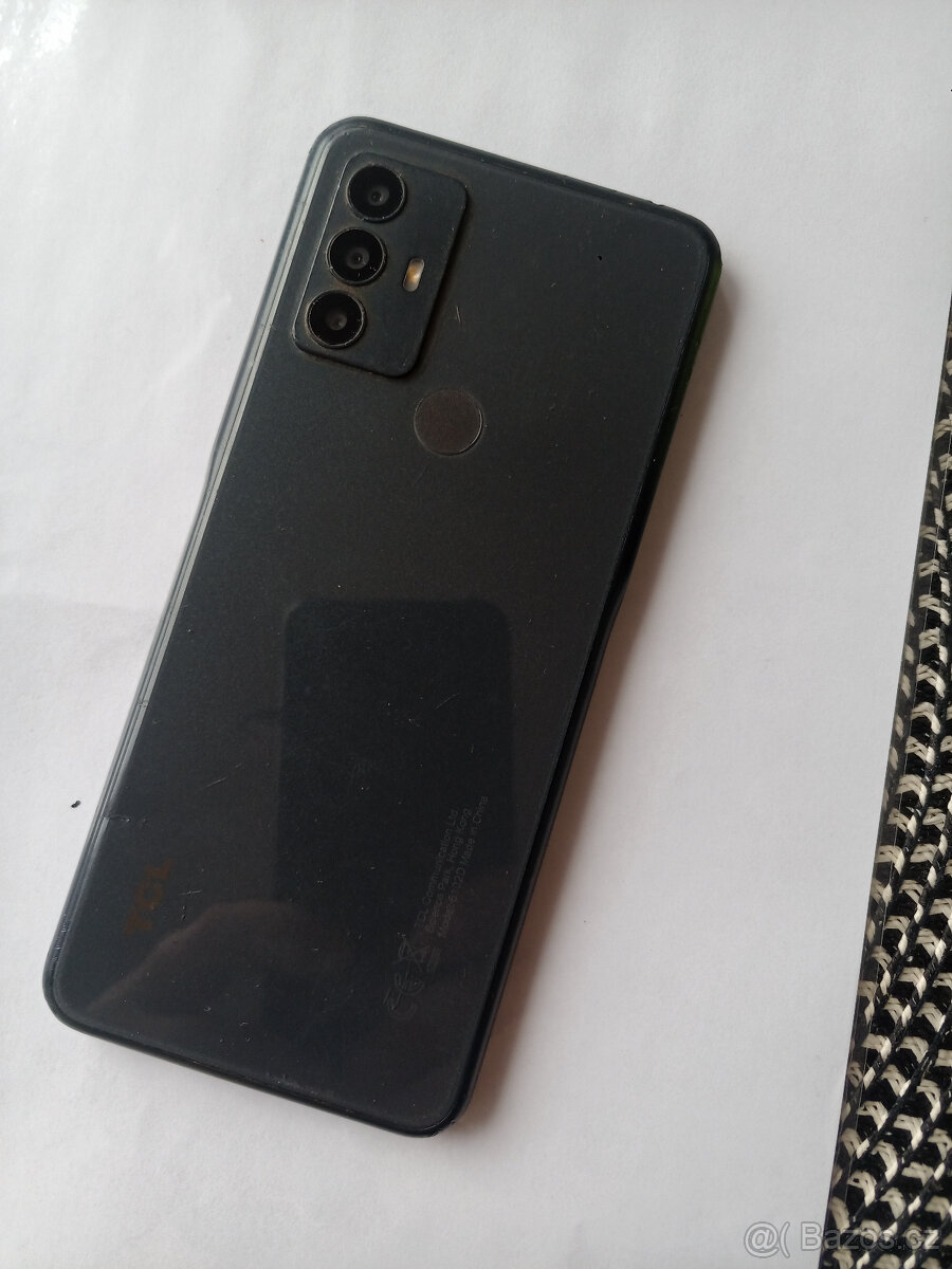 TCL 30 SE
