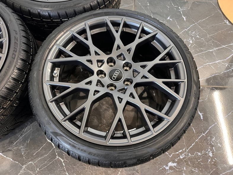 original kola alu Audi RS3 8Y r19 8Y0601025CL