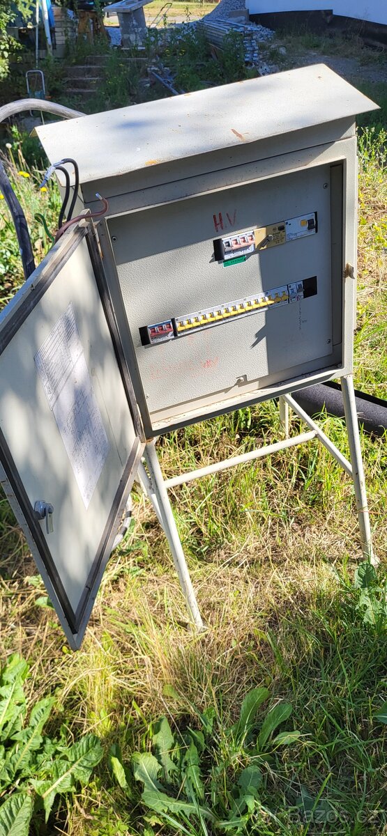 Stavební rozváděč 230V/380V - antoníček