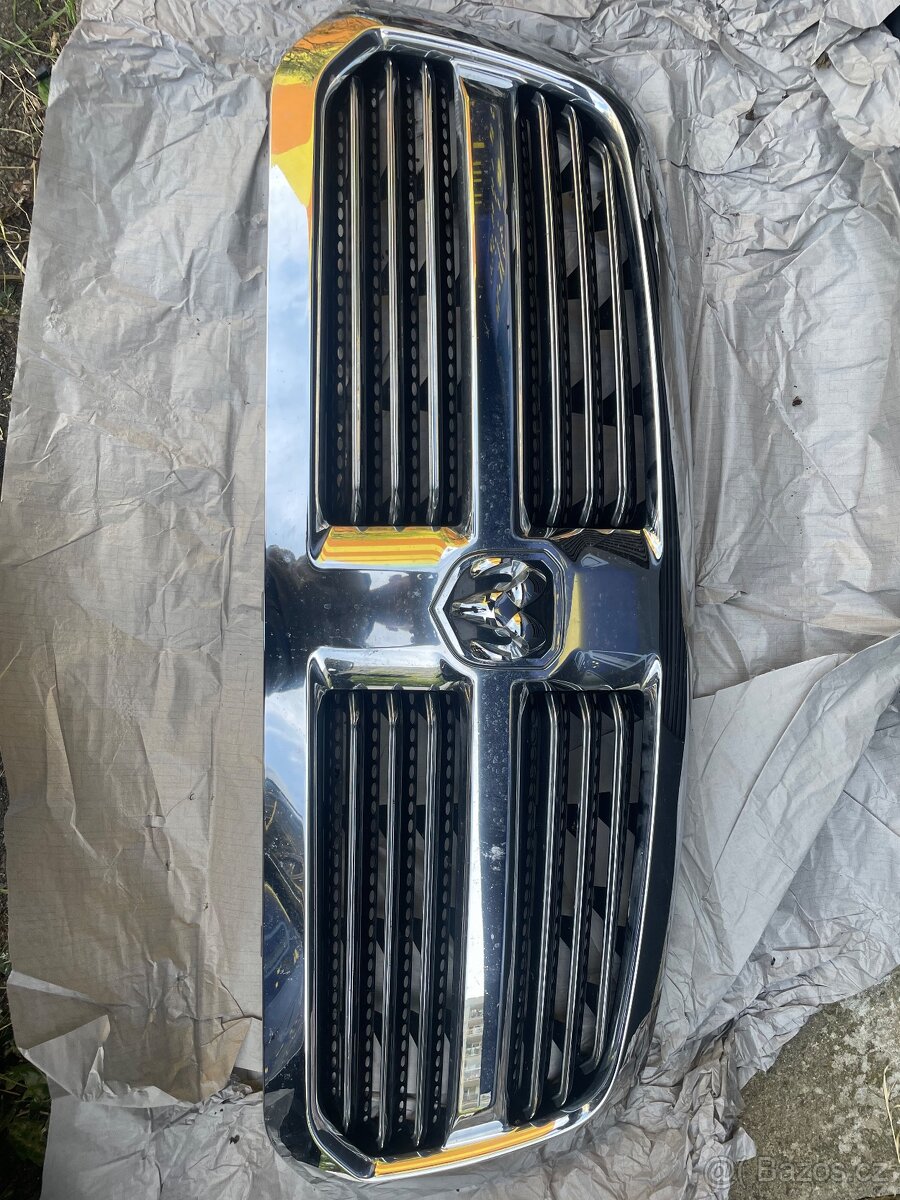 Maska dodge ram