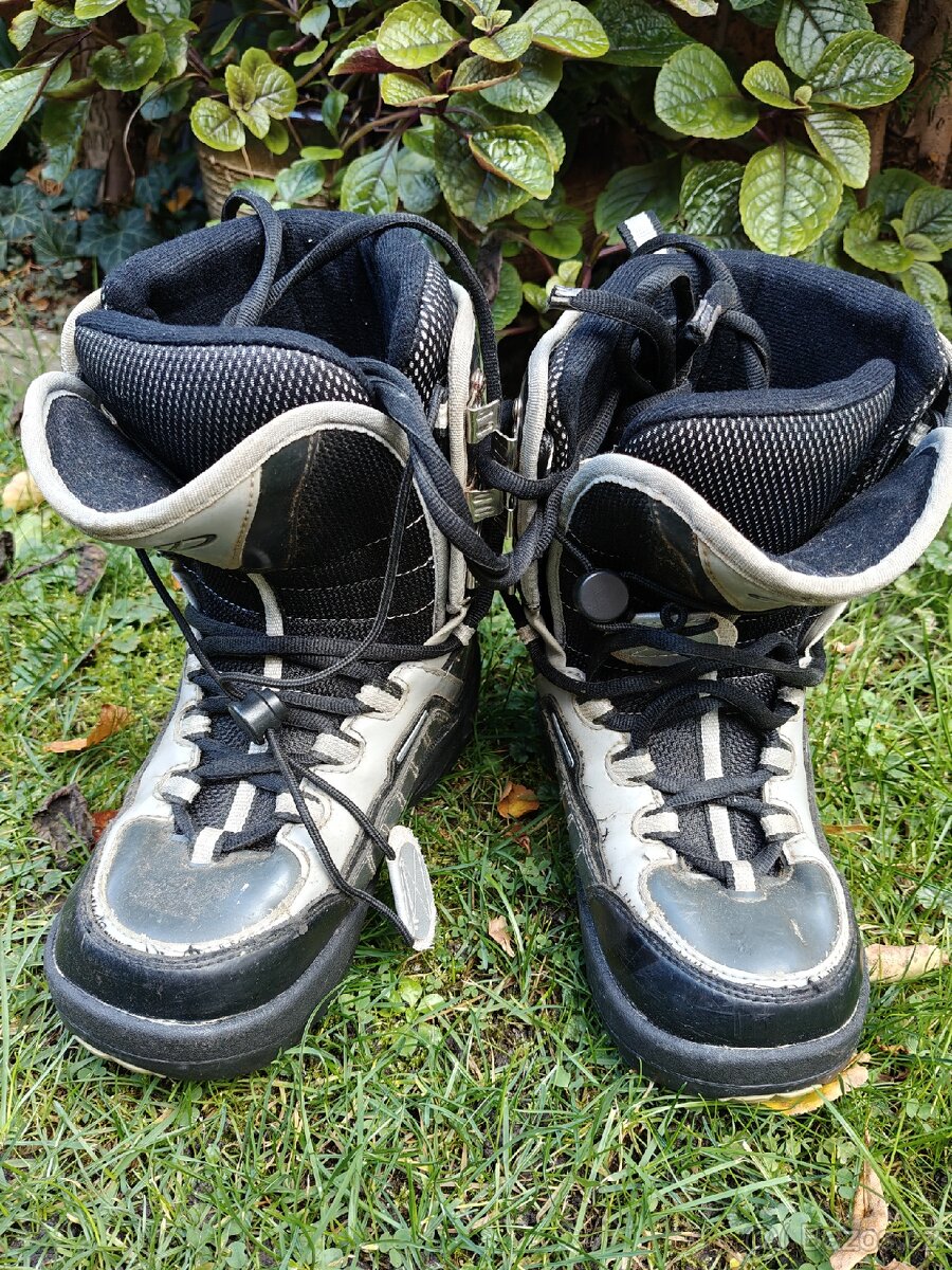 Snowboardove boty vel. 36