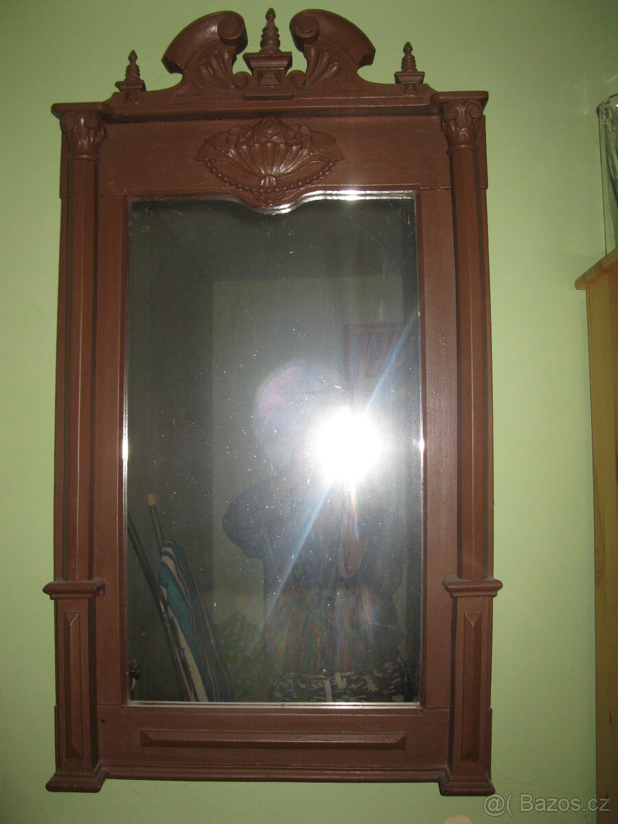 starožitné zrcadlo