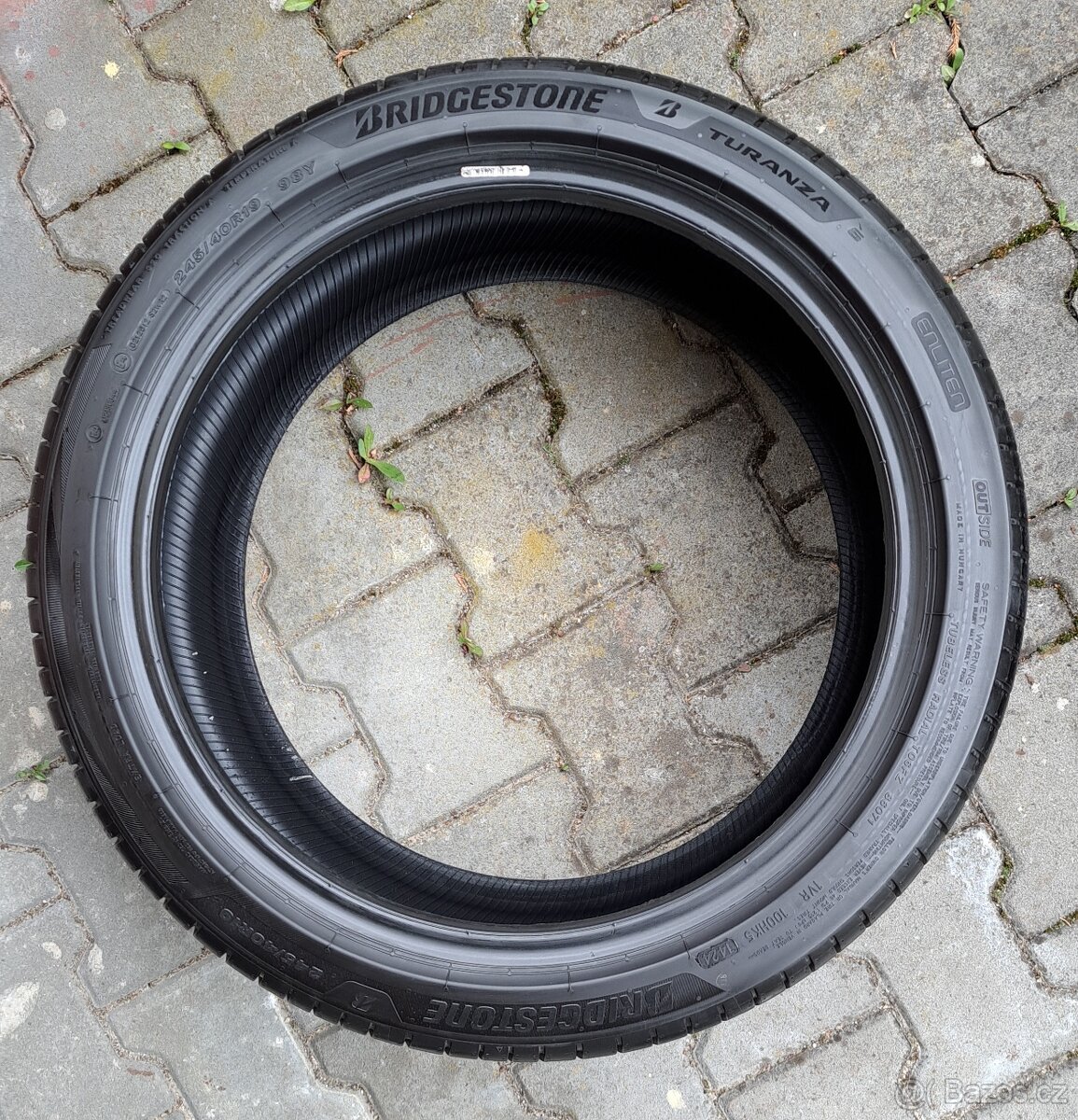 1x zánovni letní pneu Bridgestone 245/40 R19, 2024