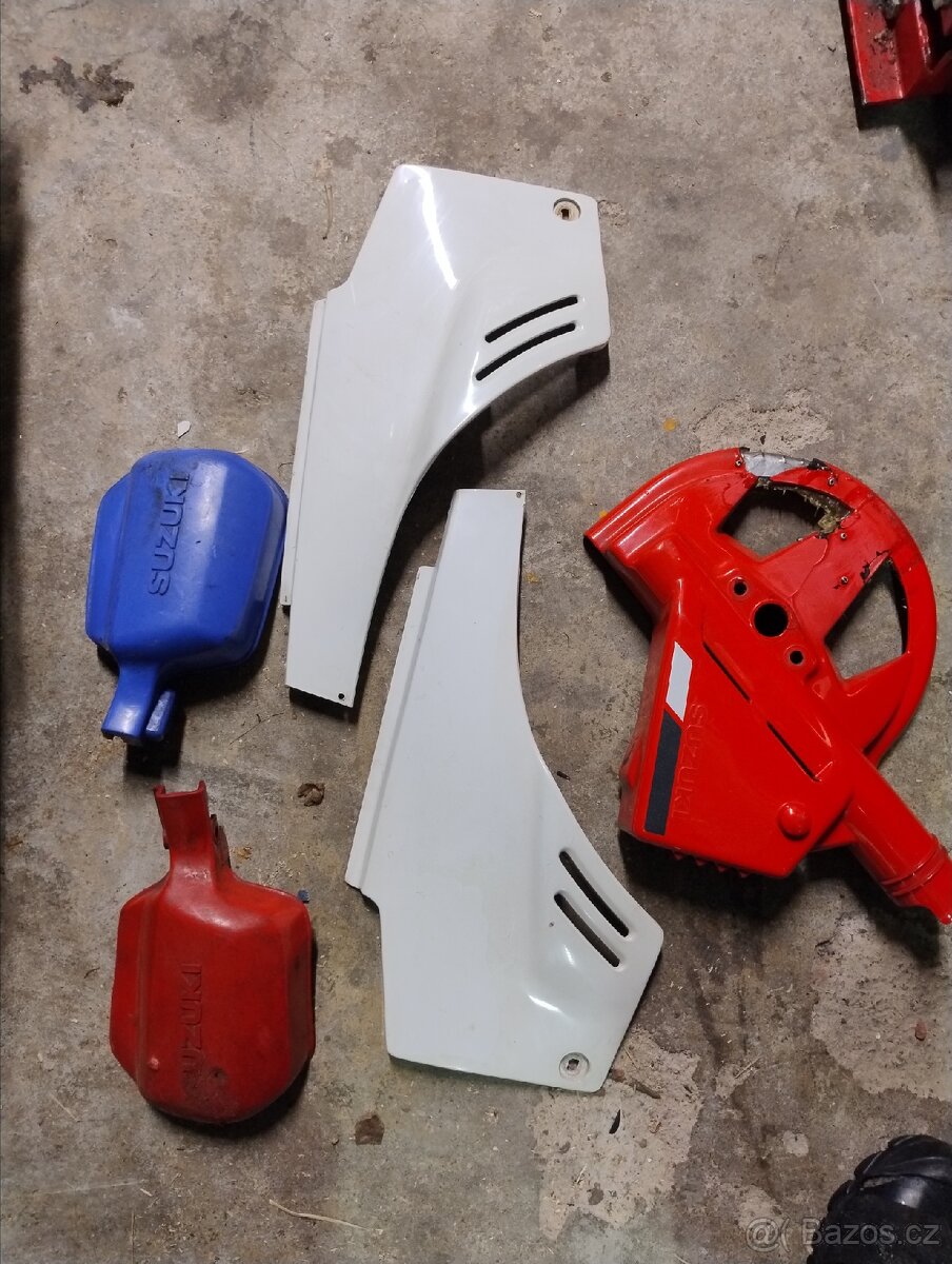 Suzuki DR Big Plasty