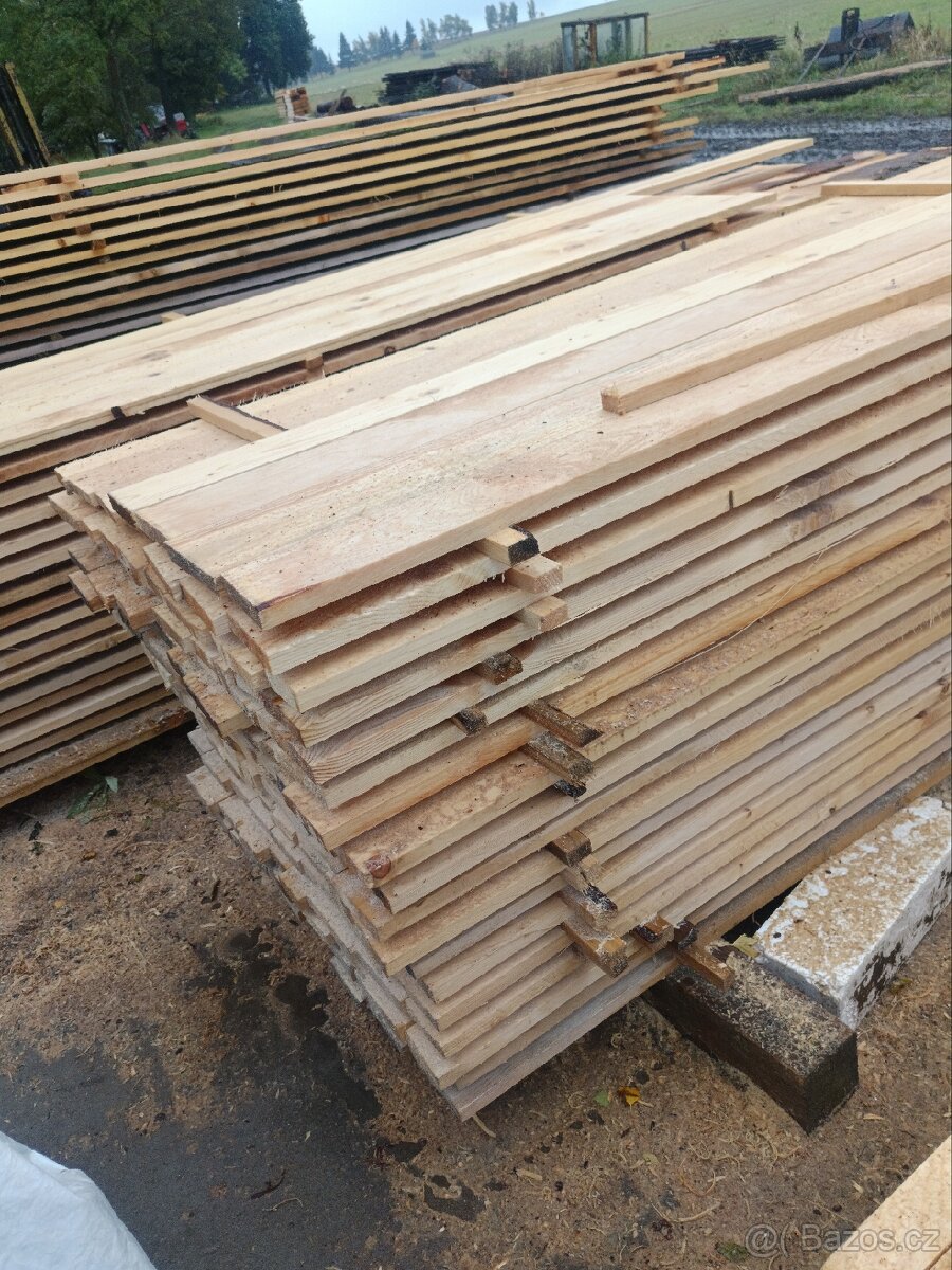 Prodám stavební prkna síla 25mm osamovana