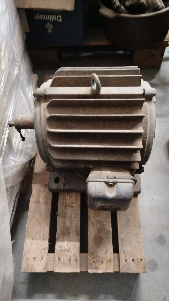 ELEKTROMOTOR