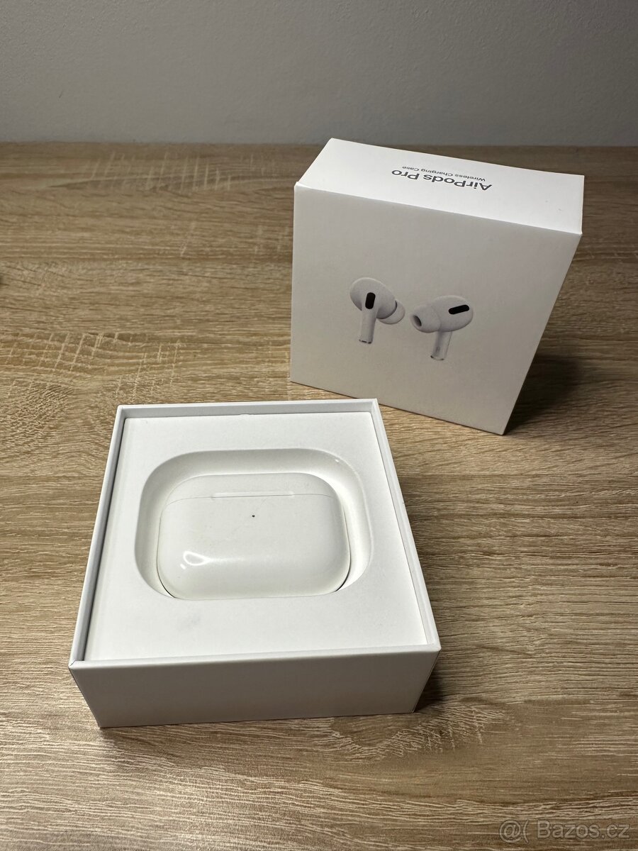 Nabíjecí pouzdro Apple AirPods Pro