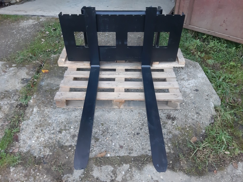 Paletizační vidle Manitou a JCB lyžiny