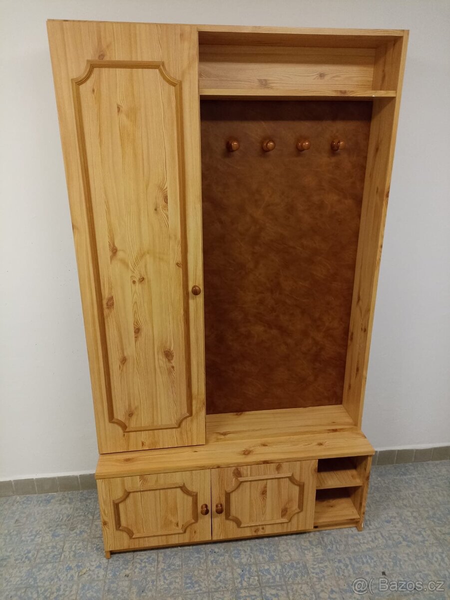 Předsíňová stěna