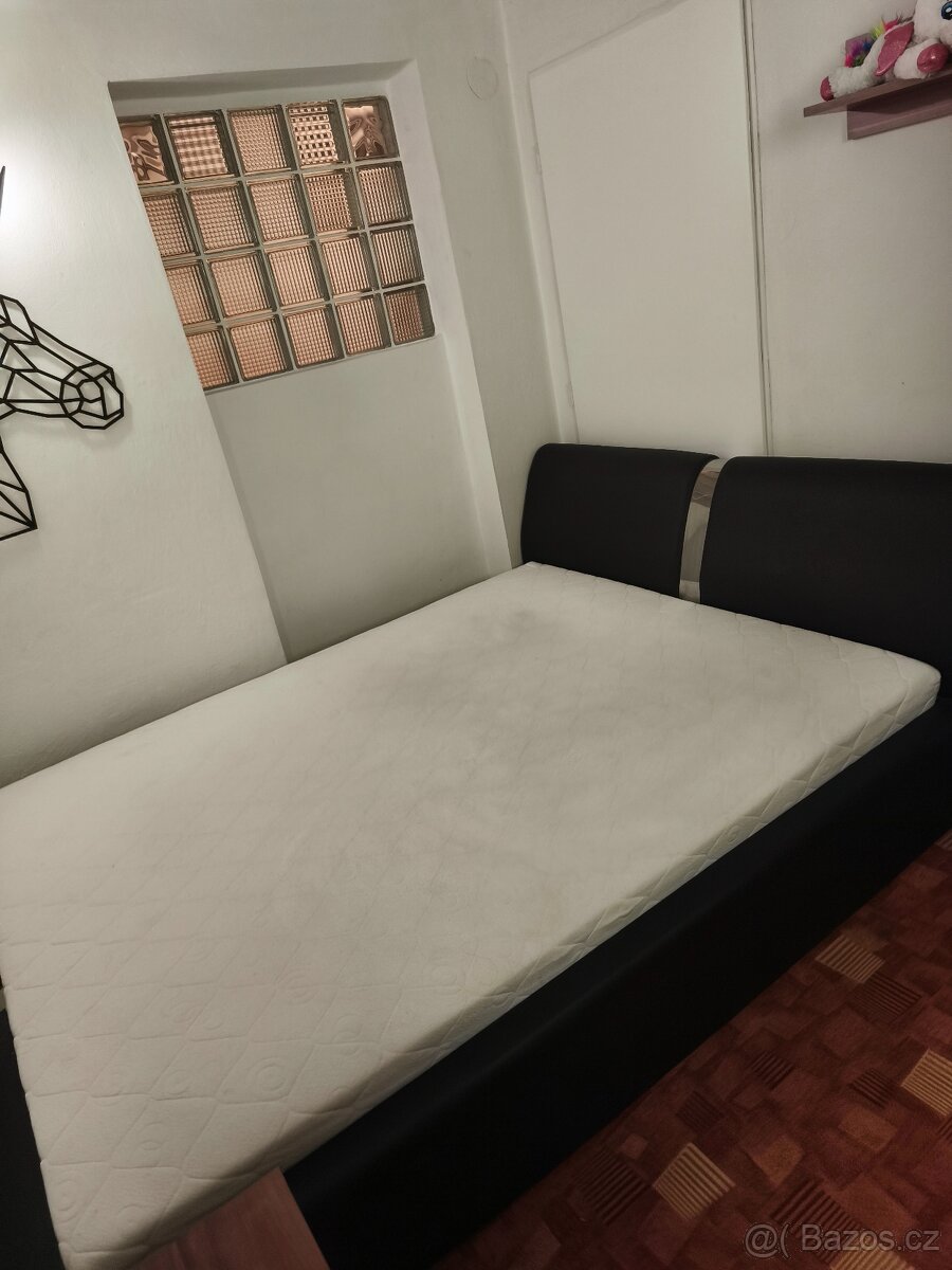 Prodám postel 160 x 200 cm