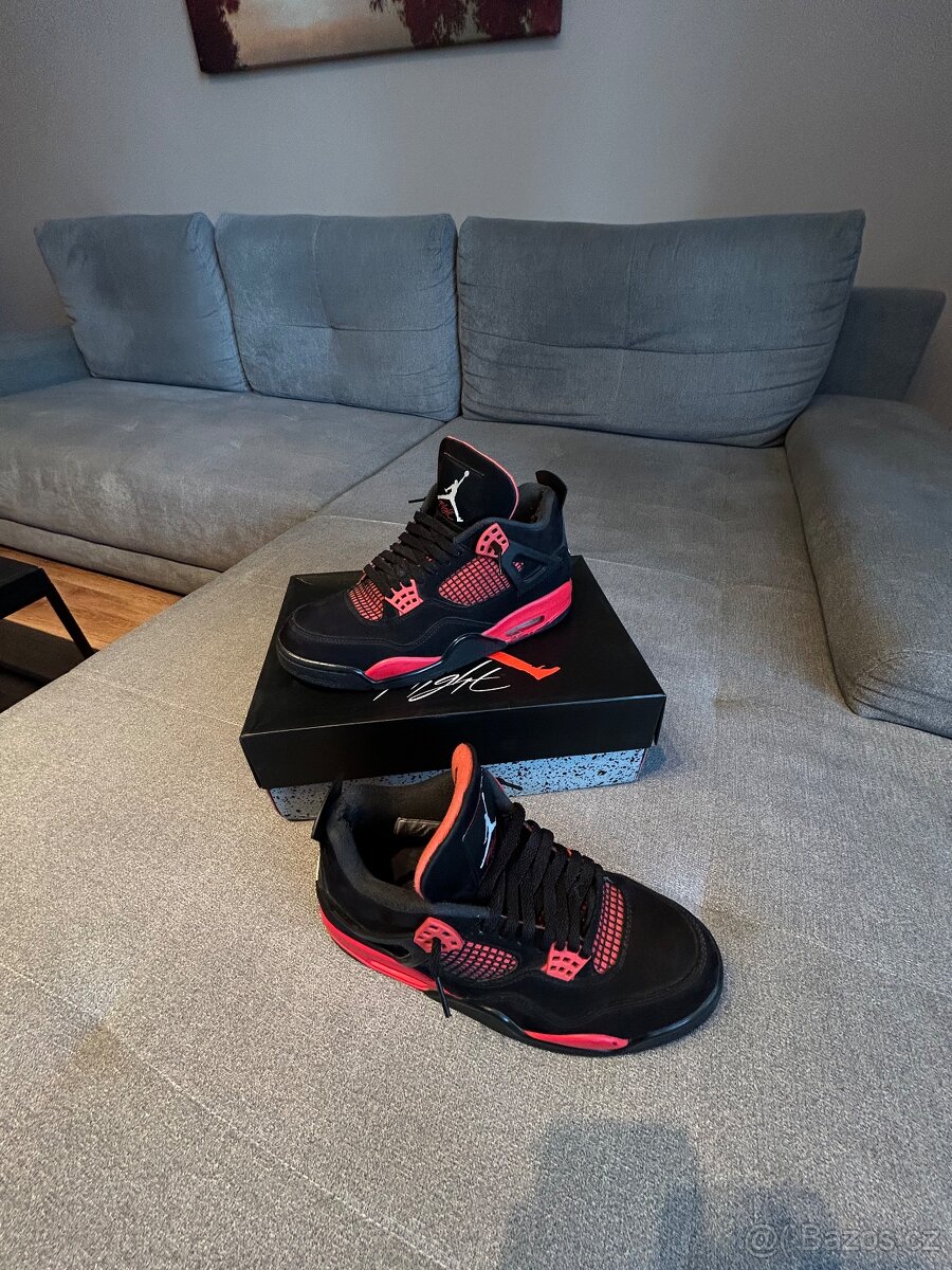 Nike Air Jordan 4