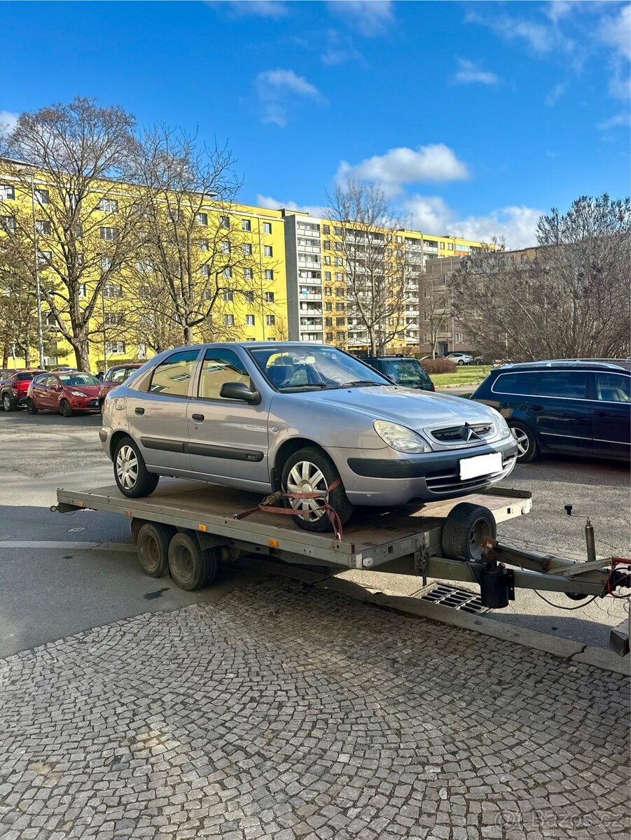 Odtah vozu, plaťák za auto. Pronájem přívěsu s navyjákem