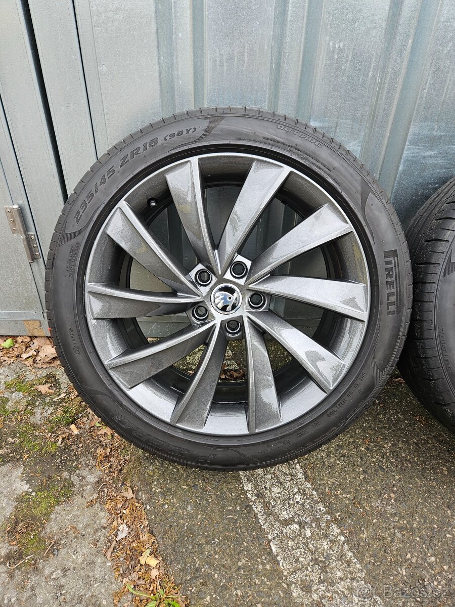 Letní alu kola Pegasus 18" Škoda Superb 235/45 R18