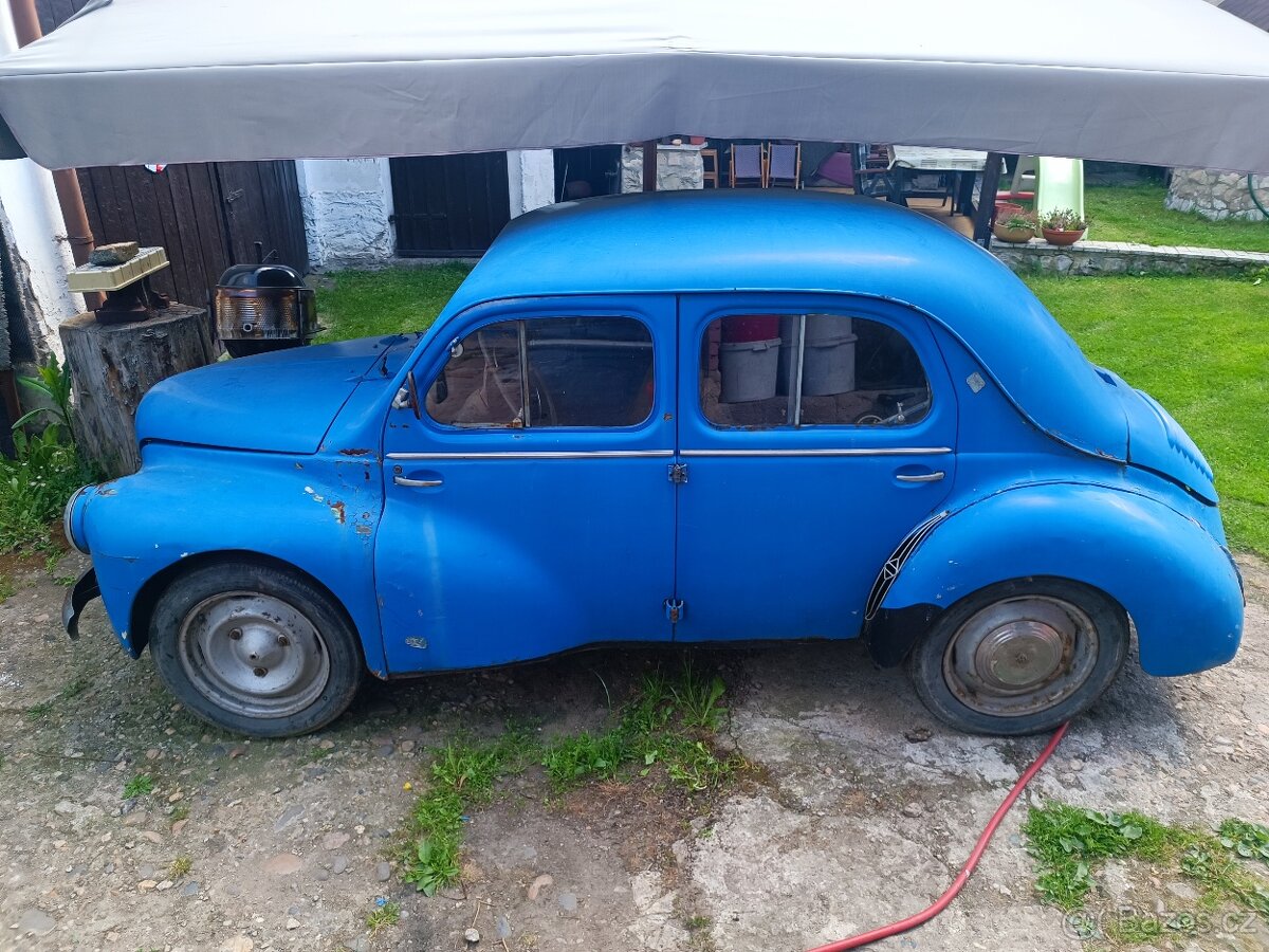 Renault 4CV