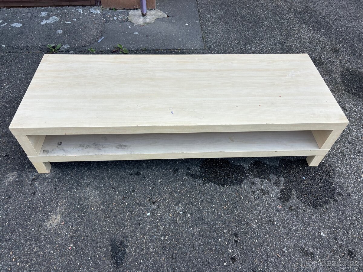 Ikea stolek pod Tv