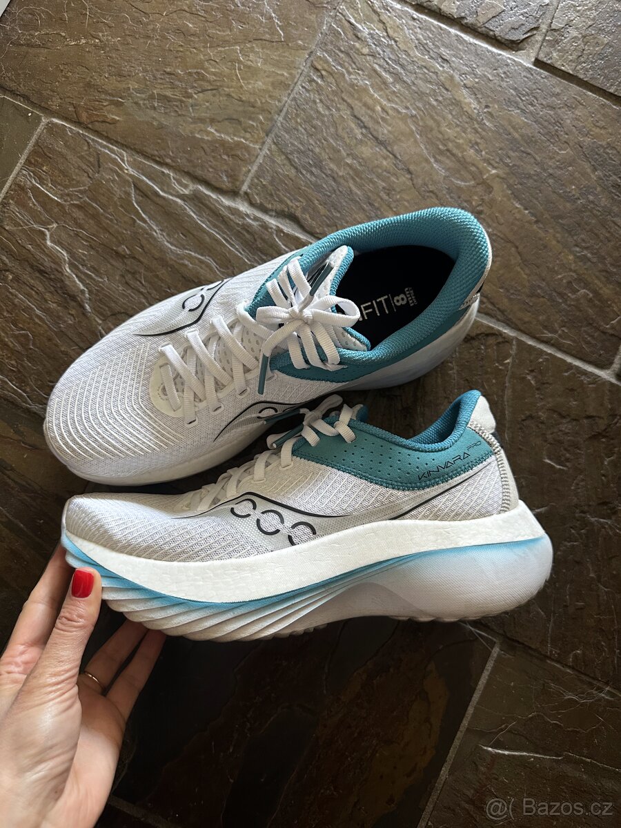 SAUCONY Kinvara PRO 42,5 (27 cm)