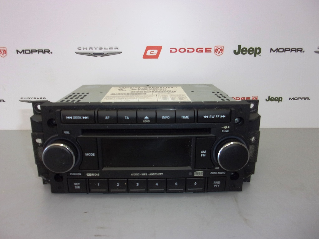 Originál rádio EU verze se 6CD Jeep, Chrysler a Dodge