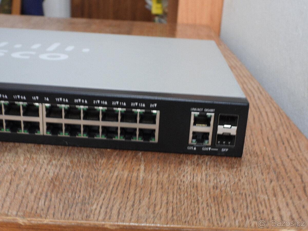 1U switch Cisco SG200-26 gigabit 2x Combo SFP 10/100/1000Mbp
